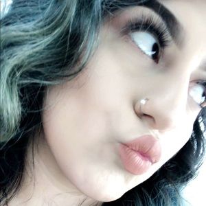 Meet your Posher, Fatima